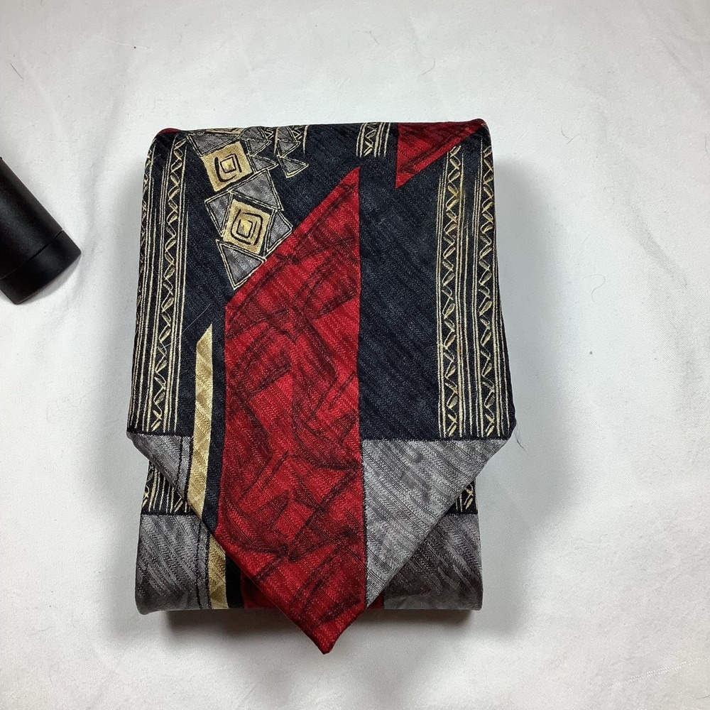 Tesoro Rosso Men's 100% Silk Geometric Tie Red Gray Black - Picture 3 of 4